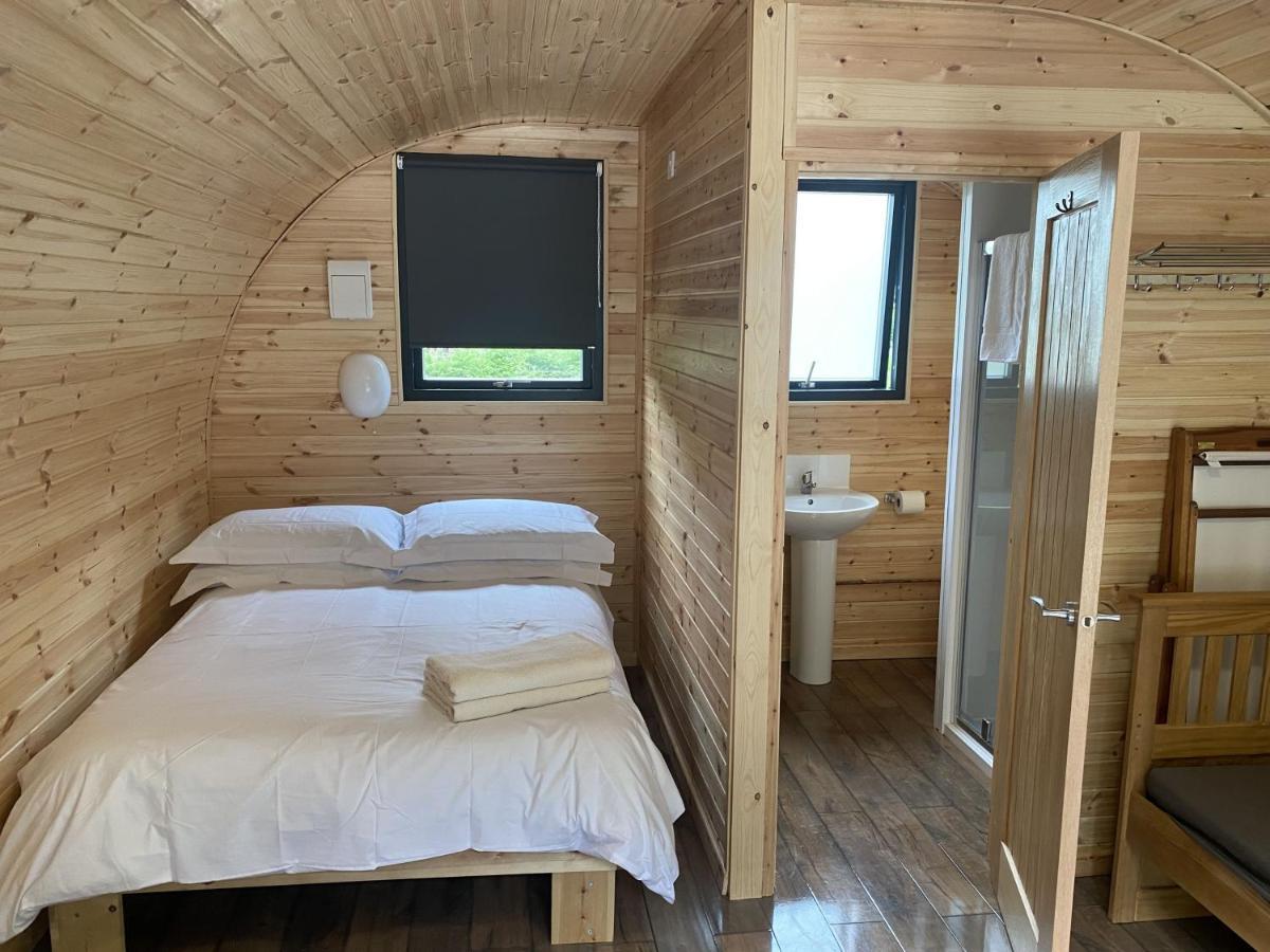Villa Forest Pod 4 Pet Friendly Neath Exterior foto