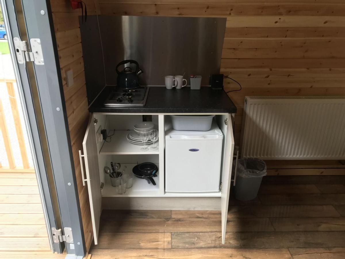 Villa Forest Pod 4 Pet Friendly Neath Exterior foto